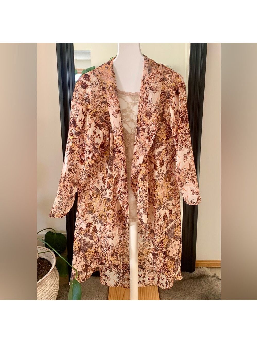 BCBGENERATION Long Sheer Floral Browns Kimono